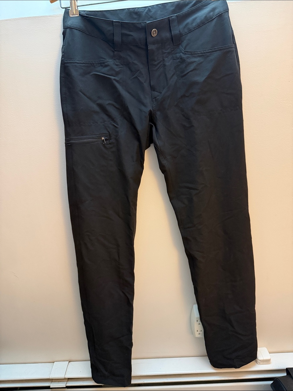 Eastern Mountain Sports Black womens  Cargo Pants size 0 regular